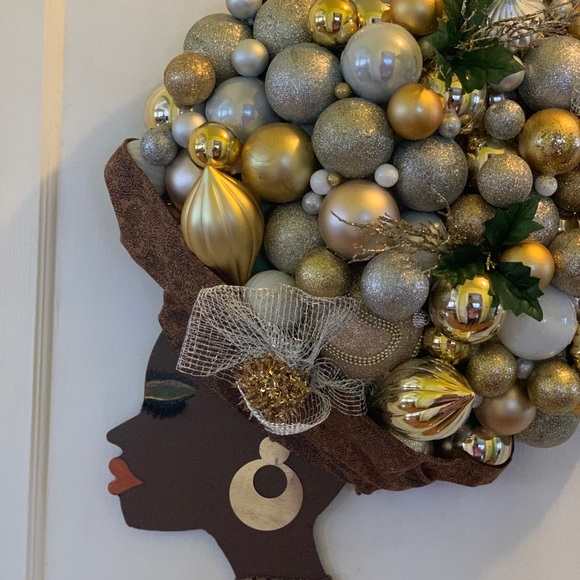 Customized Wreaths - Picture 4 of 5